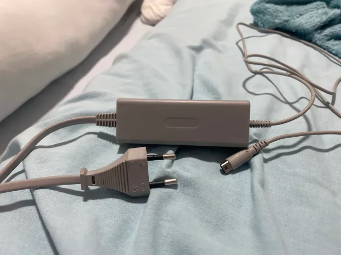 Fonte de energia compatível com Wii U Gamepad