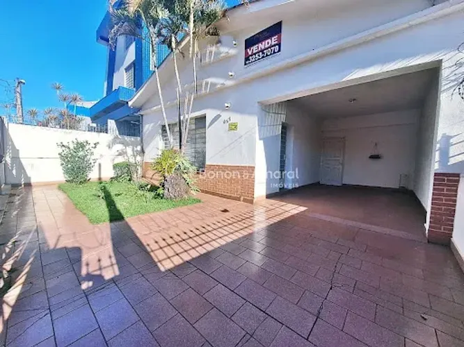 Casa à venda próxima à Lagoa do Taquaral em Campinas!!