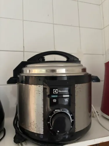 Panela de pressão elétrica Electrolux 3,5l