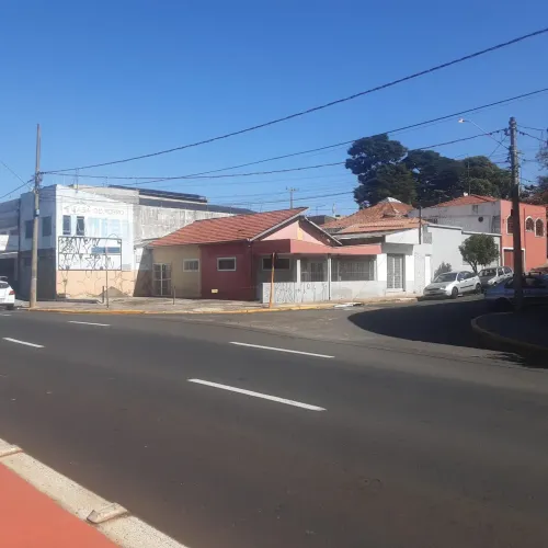 Esquina da Nuno de Assis ideal para comércio