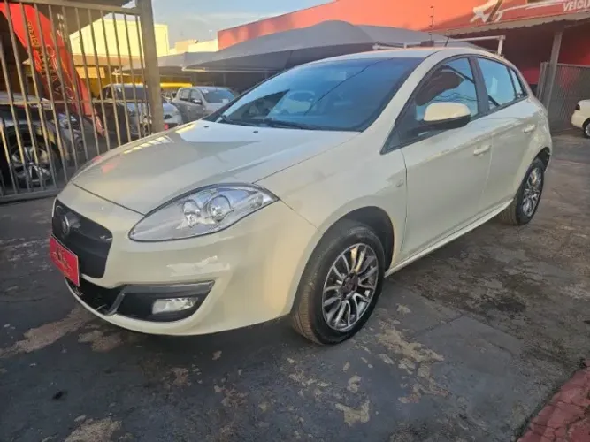 Fiat Bravo Essence 1.8 Flex 16V 5P 2016