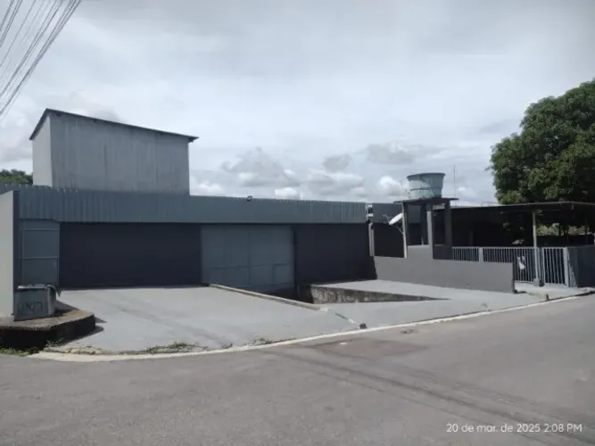 Vendo Galpão 900m² c/ Escritório e Pátio para Caminhão no Colonia Terra Nova
