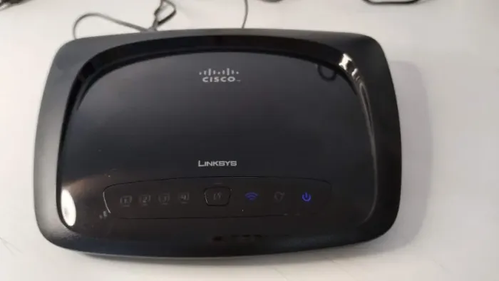 Kit com 3 Roteadores: WRT120N, Gigaset SE361 e Minirouter