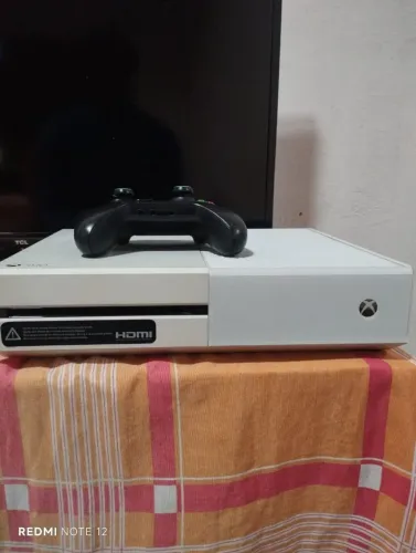 Vendo xbox one fat branco