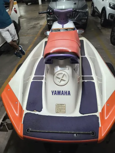 Venda de jet ski Yamaha wave raider único dono bem conservado valor 20 mil