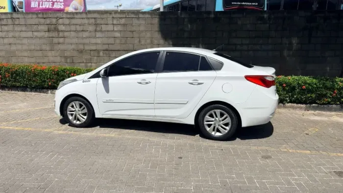 Hyundai HB20S Premium 1.6 Flex 16V Aut. 4P 2014