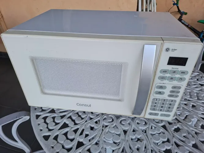 Microondas consul 20 litros 220V