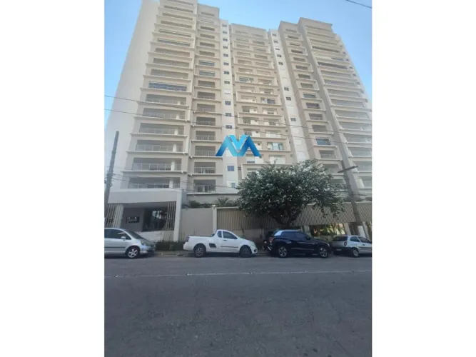 Vende se apartamento com 3 suítes na Aclimação