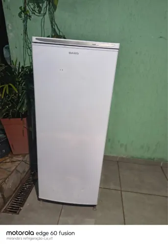 Geladeira Dako branca