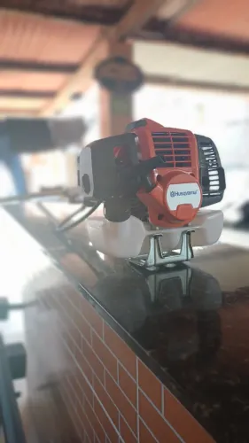 Roçadeira Husqvarna 331R