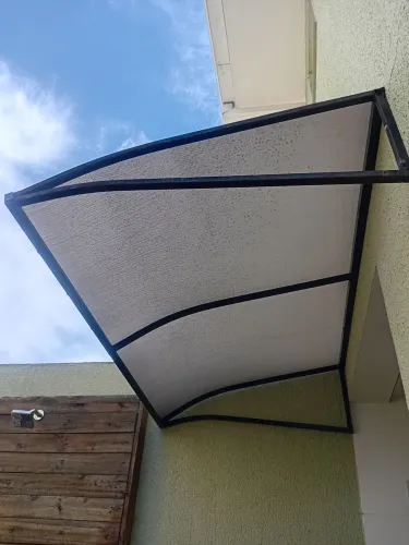 Toldo pouquíssimo usado