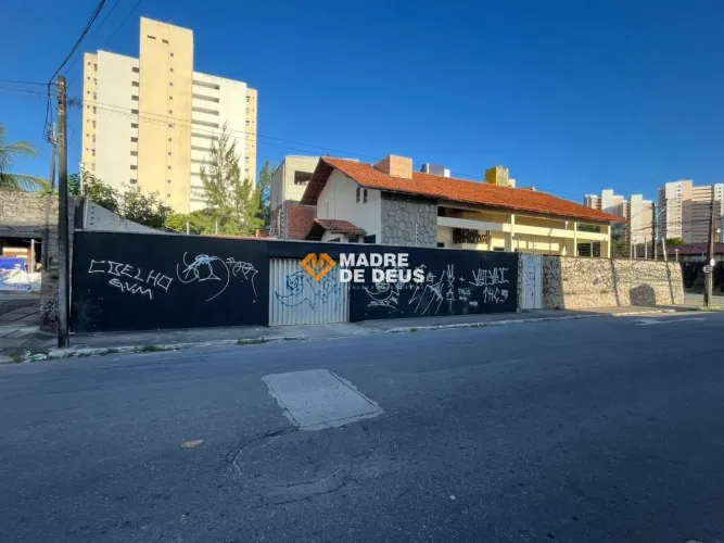 Casa Comercial Duplex no Papicu com 528m²
