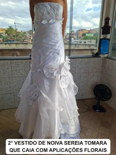 Vestido de Noiva Sereia Tomara que Caia com Aplicações Florais