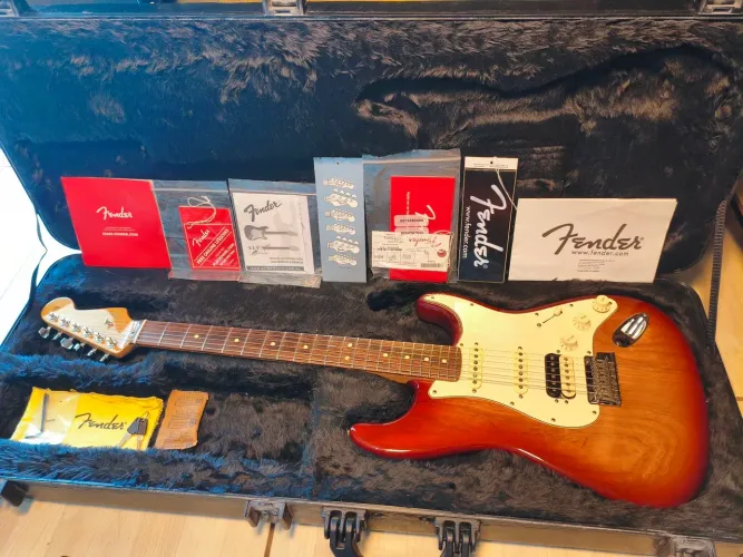 Guitarra fender American standard ASH