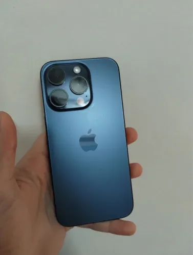 IPHONE 15 pro AZUL 128 gb
