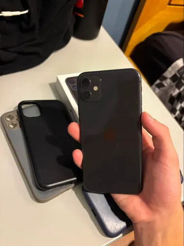 ? iPhone 11 Preto 64GB - Conservado | Caixa Original