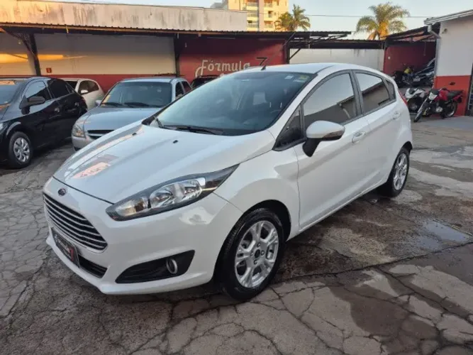 Ford Fiesta 1.6 16V Flex Aut. 5P 2016
