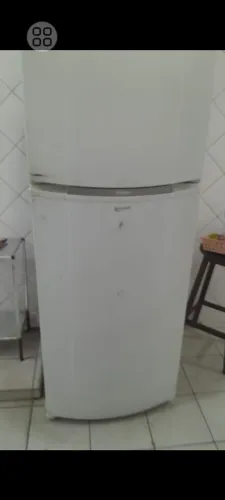 Geladeira e repositor pra quem queira arrumar ambos nao funciona
