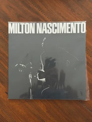 LP Milton Nascimento