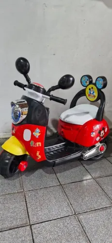 Moto elétrica Mickey