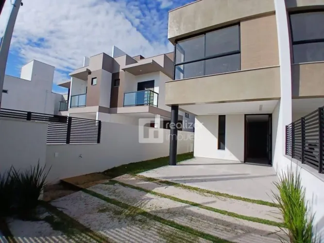 Casa com 3 dormitórios à venda, 110 m² por R$ 1.500.000,00 - Campeche - Florianópolis/SC