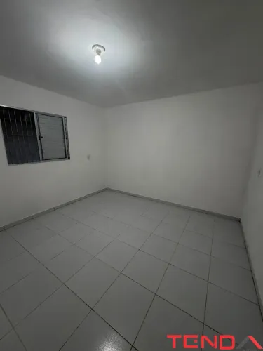 Casa terrea para locação em Sorocaba-SP, bairro Jardim Nilton Torres: 2 cômodos 1 banheiro