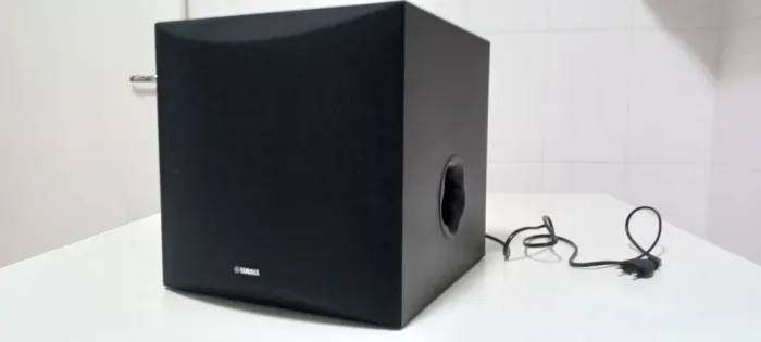 Subwoofer yamaha novo !!