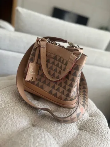 Bolsa Schutz