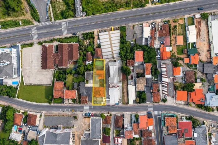 CASA COMERCIAL À VENDA por R$ 2.999.000 COM 886,20 m² DE ÁREA CONSTRUÍDA NO SACO DOS LIMÕE