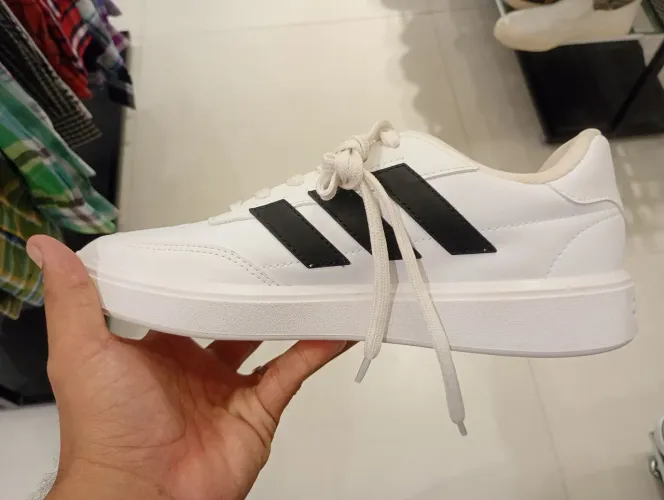 Tênis Adidas Courtblock branco