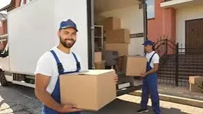 Ajudante mudança nos finais de semana.