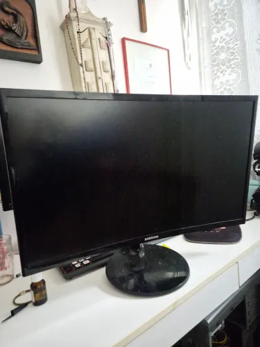 Monitor Samsung "24 Curvo