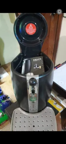 Chopeira Elétrica Heineken Beertender Krups com Capacidade de 5 Litros Preta B101