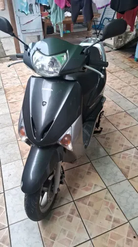Moto muito boa e economica