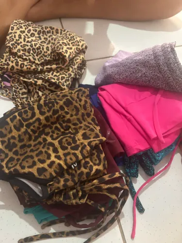 Vendo roupas de academia, usadas apenas 1 vez. Estão novinhas! Chama no privado. ?