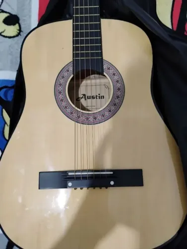 Troco ou vendo violão Austin em troca de guitarra