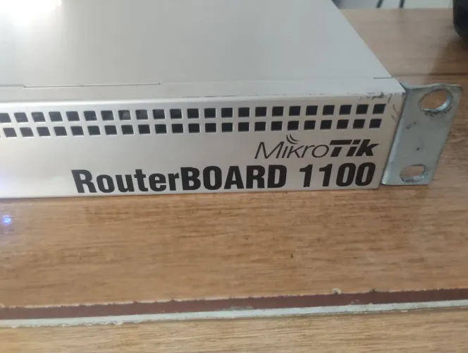MIKROTIK RB 1100 