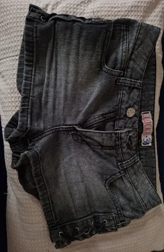 short jeans anos 2000 y2k clock house grunge