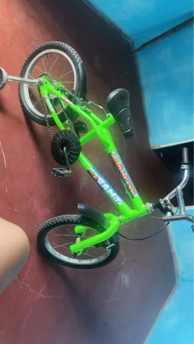 Bicicleta semi nova