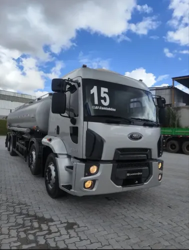 Ford cargo 2429 tanque 20 mil litros 4 bocas