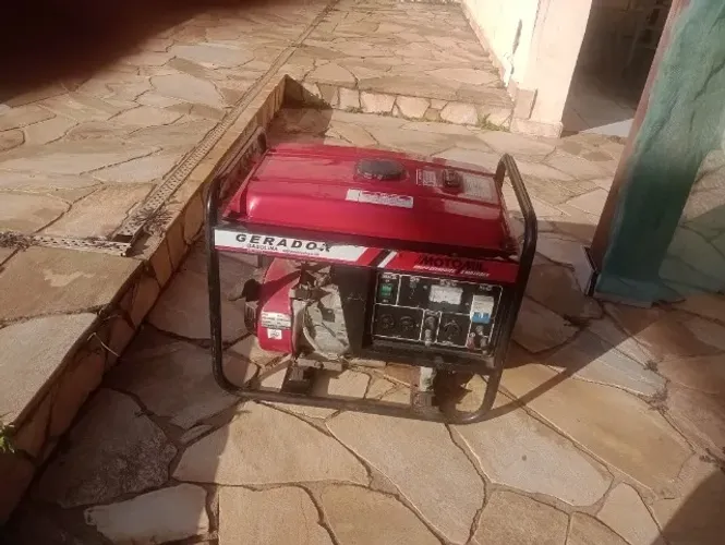 Vendo Gerador marca MOTOMIL modelo MG 3000CL usado efetivamente só duas vezes