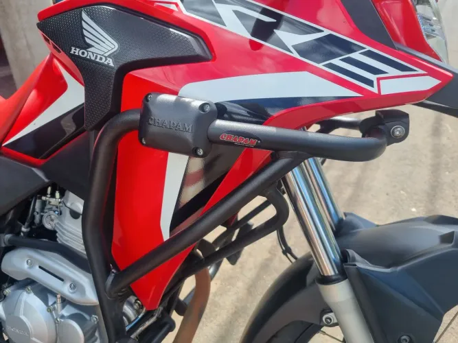 Vende-se XRE 300 segundo dono 30.000