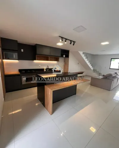 COND. RESERVA DA MORADA - CASA DOS SONHOS SENDO 03 SUÍTES E AMPLO TERRENO EM MORADA DE LAR