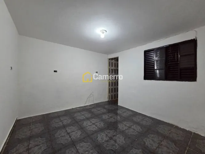 Casa com 2 dormitórios para alugar, 50 m² por R$ 900/mês - Parque Residencial do Lago - Sa