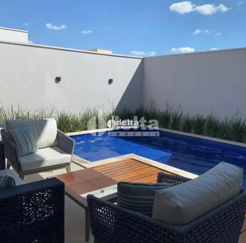 Casa no condomínio Varanda Sul disponível para venda em Uberlândia-MG