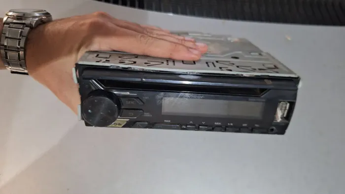 Aparelho pioneer toca cd modelo DEH-X1680UB 