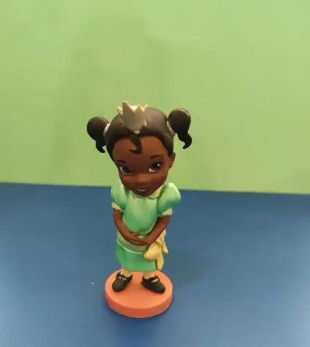 Mini boneca animators Tiana Disney 