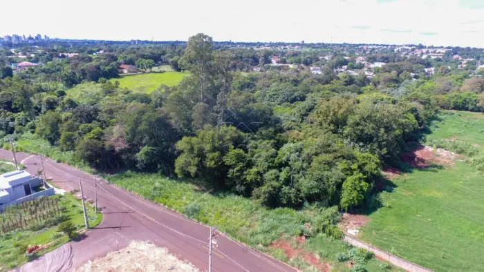 Área de terras com 7.134,60m² à venda no Parque Ouro Verde