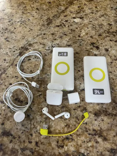 2 BATERIAS INDUÇÃO. CARREGADOR WATCH. AIRPOD 4