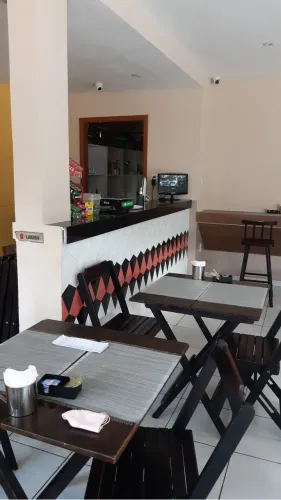 Cozinheira que tenha experiência com comida caseira 